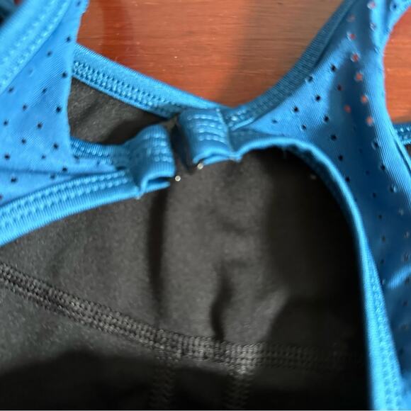 DIP Active Yoga Blue sports bra LARGE Vented Open Racerback Womens - Picture 7 of 11